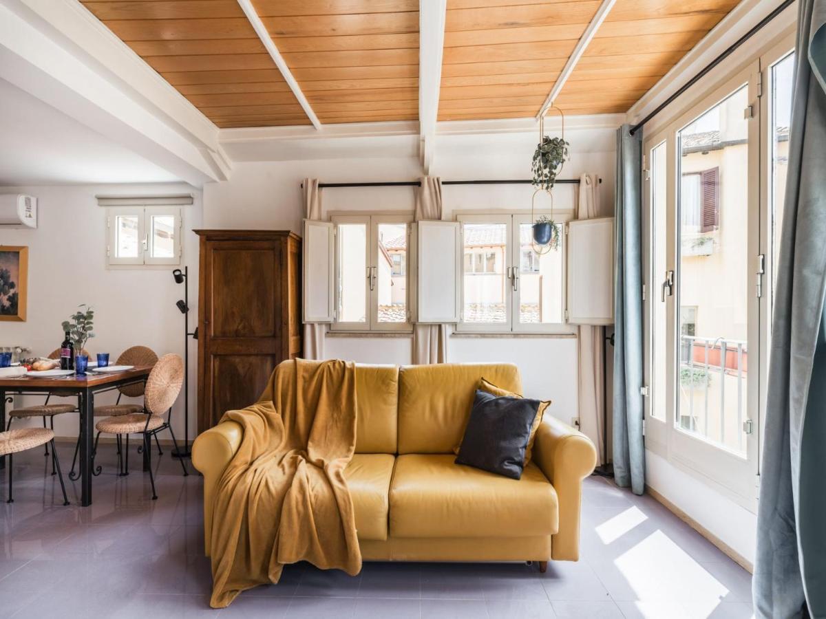 The Best Rent - Two-Bedroom Apartment With Terrace Near Trevi Fountain ローマ エクステリア 写真