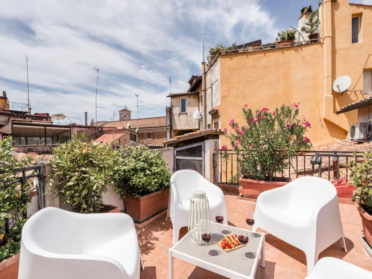 The Best Rent - Two-Bedroom Apartment With Terrace Near Trevi Fountain ローマ エクステリア 写真