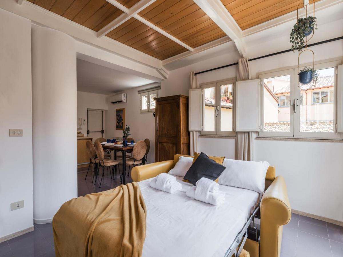 The Best Rent - Two-Bedroom Apartment With Terrace Near Trevi Fountain ローマ エクステリア 写真