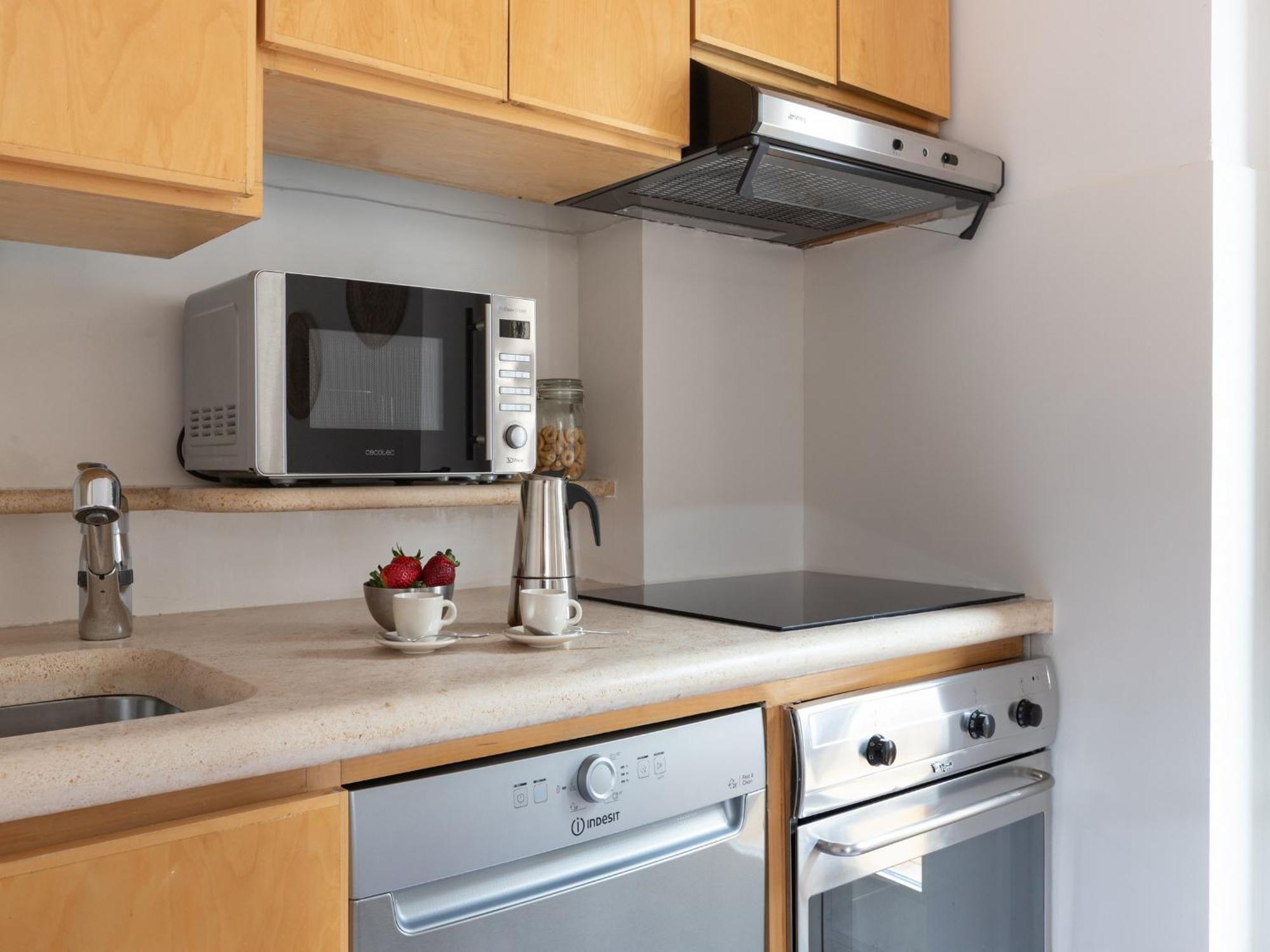 The Best Rent - Two-Bedroom Apartment With Terrace Near Trevi Fountain ローマ エクステリア 写真